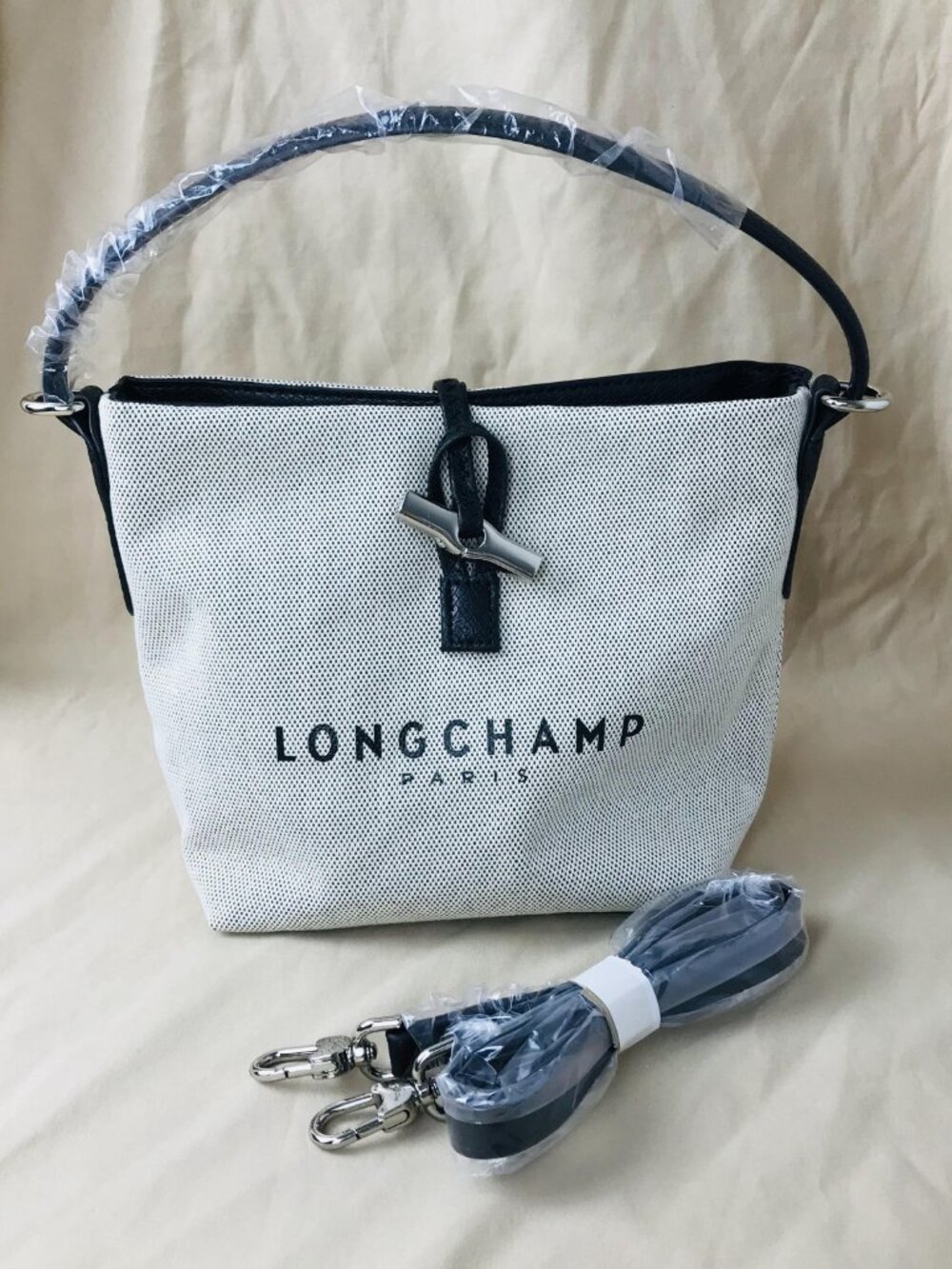 NWT Longchamp Essential Toile Bucket Bag - Picture 9 of 10